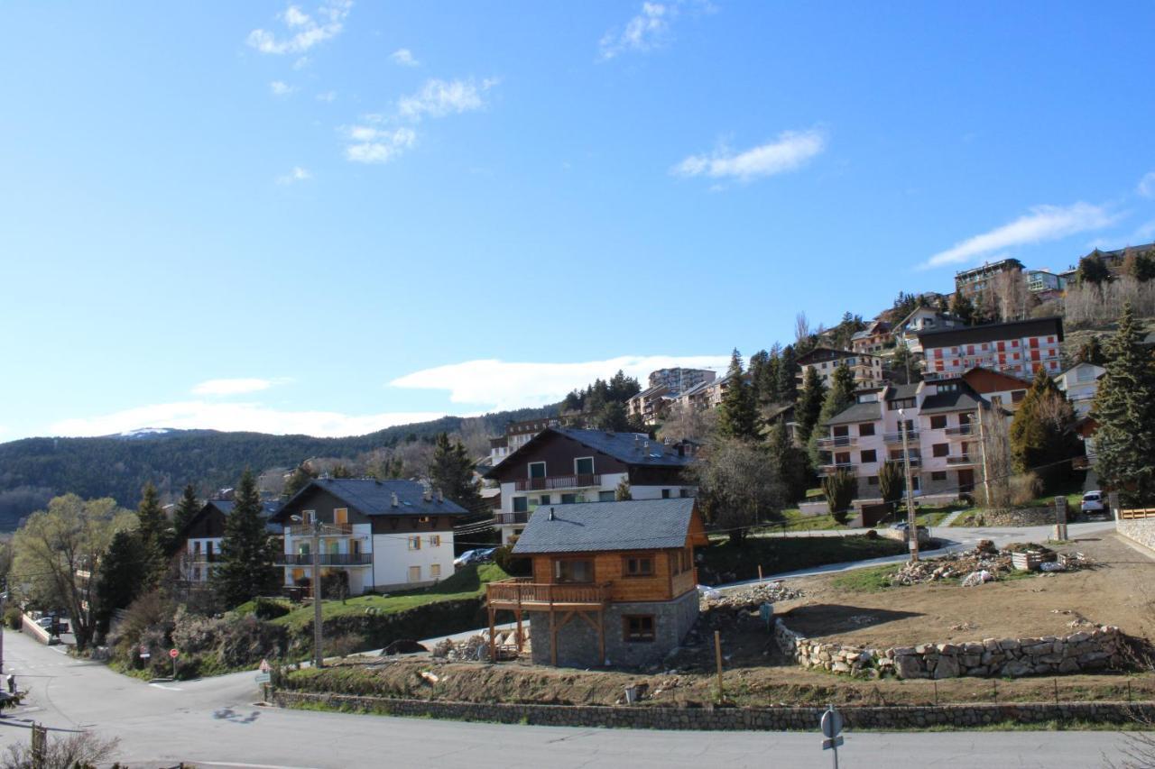 Studio Isard, Wifi Et Parking Gratuit, Navette Gratuite Au Pied De La Residence, Possibilite Forfait Menage Et Location Linge De Lit Et Toilette, A 10 Minutes A Pied Du Centre Ville Font-Romeu-Odeillo-Via Exterior photo