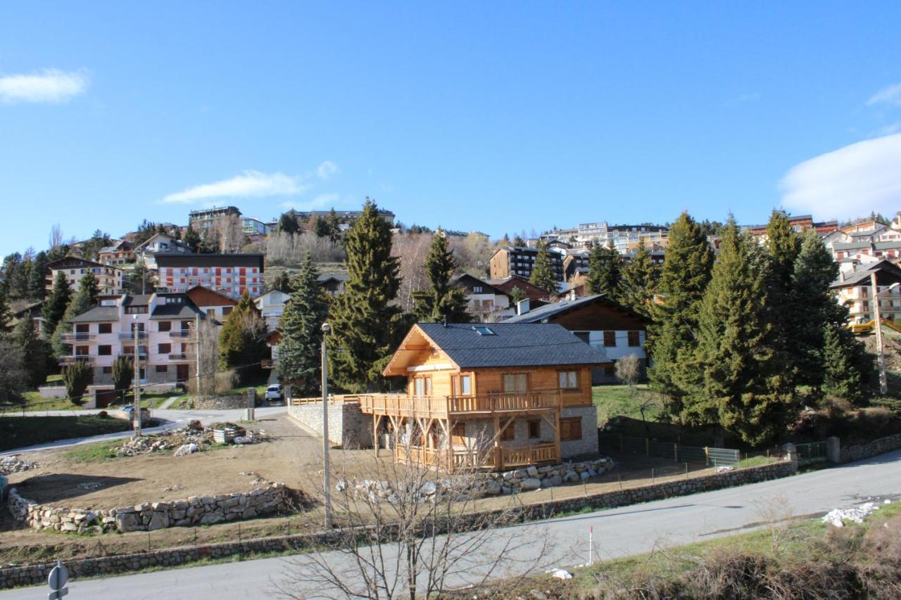 Studio Isard, Wifi Et Parking Gratuit, Navette Gratuite Au Pied De La Residence, Possibilite Forfait Menage Et Location Linge De Lit Et Toilette, A 10 Minutes A Pied Du Centre Ville Font-Romeu-Odeillo-Via Exterior photo